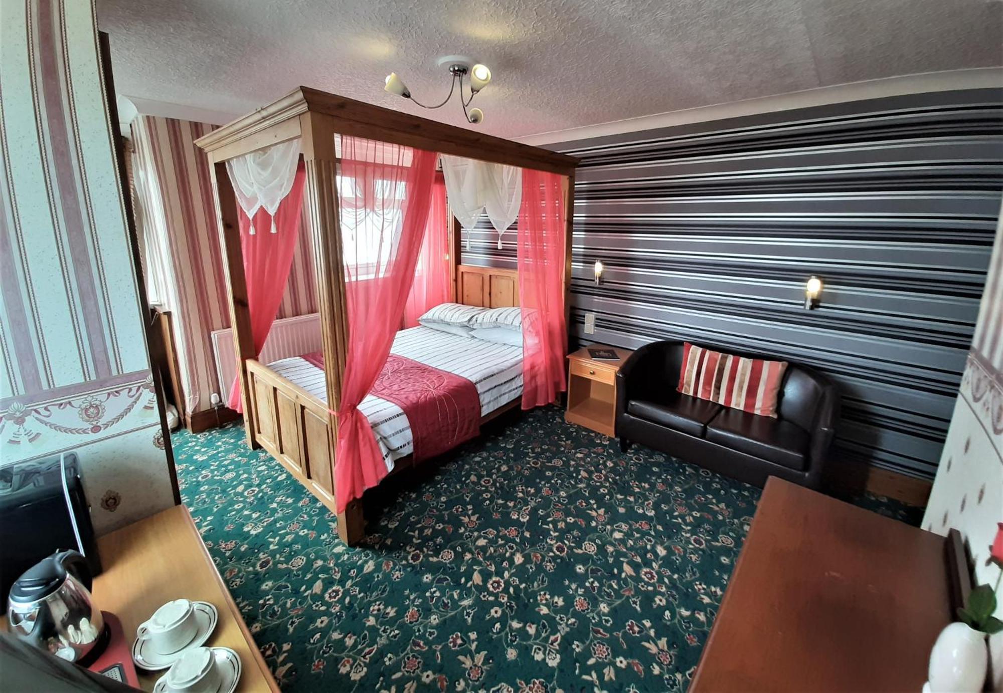 Cherry Blossom Inn 블랙풀 외부 사진