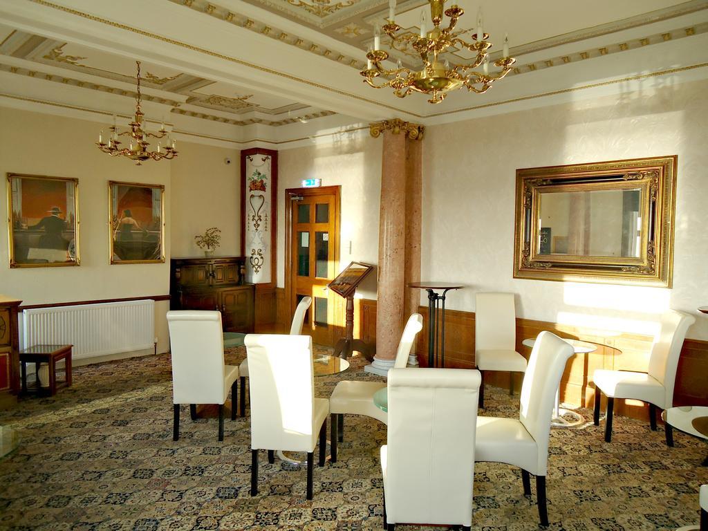 Cherry Blossom Inn 블랙풀 외부 사진